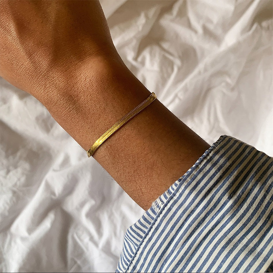Bracciale in maglia color oro modello APOFI